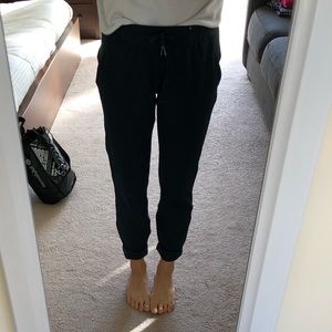 lululemon On the Fly Pant SZ 2 Nocturnal Teal Navy